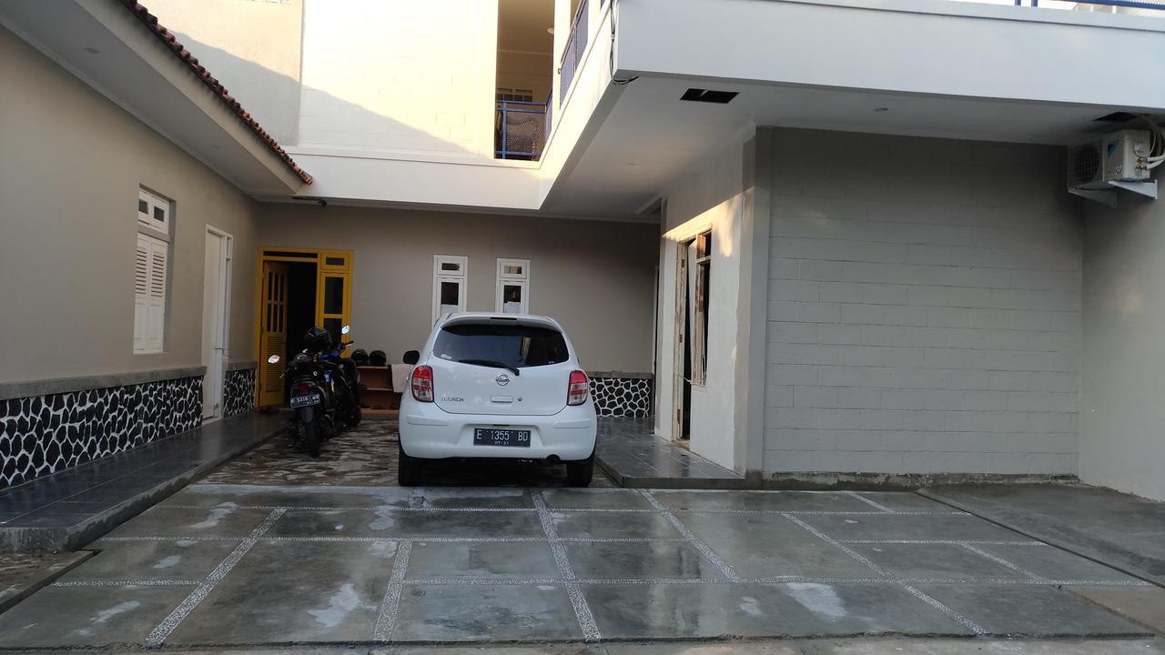 Roemah Kesambi Hotel Cirebon Zewnętrze zdjęcie